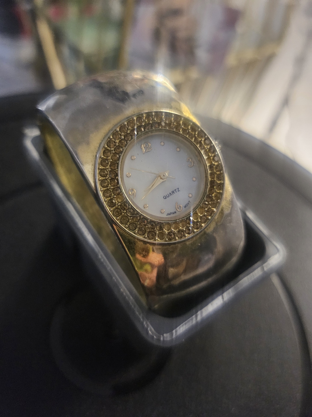 Fashion Quartz Gold and Silver Bangle Watch